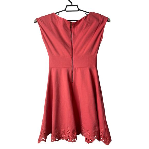 Kate Spade Fit And Flare Dress Coral Pink Eyelet Scalloped Hem Bateau Small - Picture 2 of 9